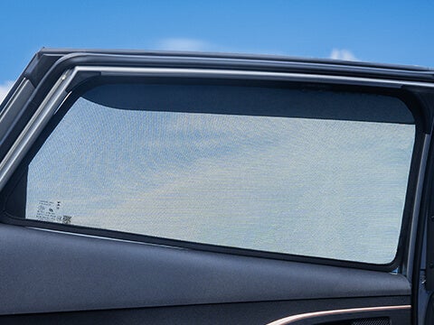 Rear-Window-Shades